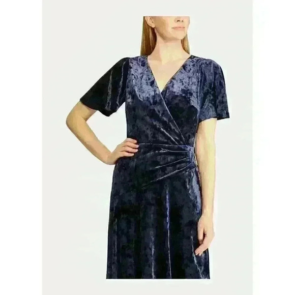 NEW! Lauren Ralph Lauren Women’s 6 Velvet Dress NWT $165 - Picture 2 of 3